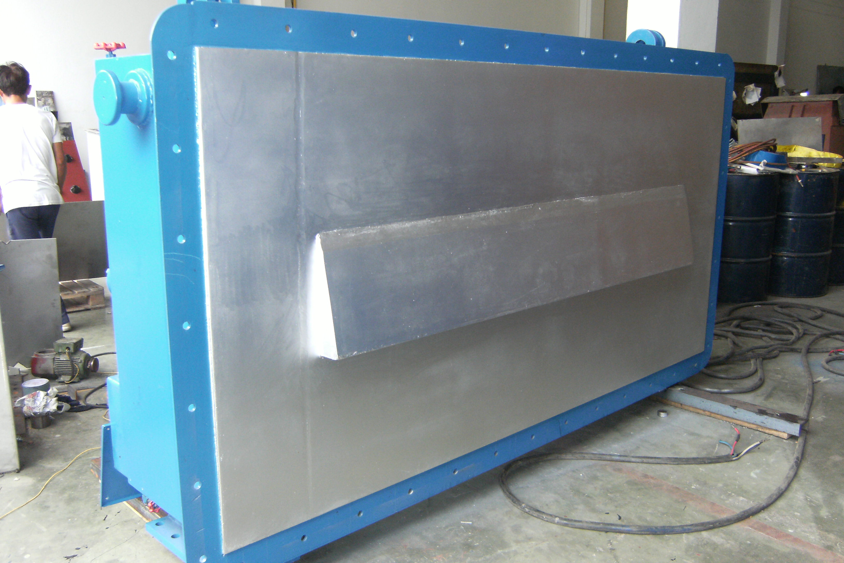 Magnetic separator